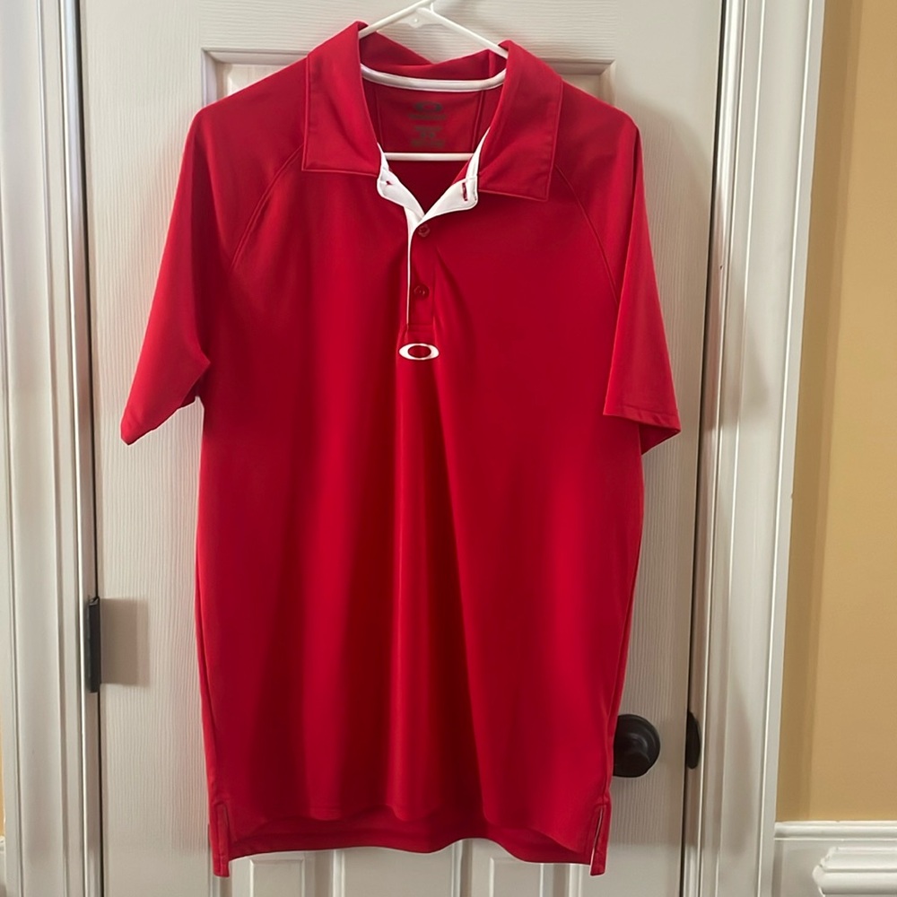Oakley Men’s Medium Golf Shirt - Regular fit - excellent condition